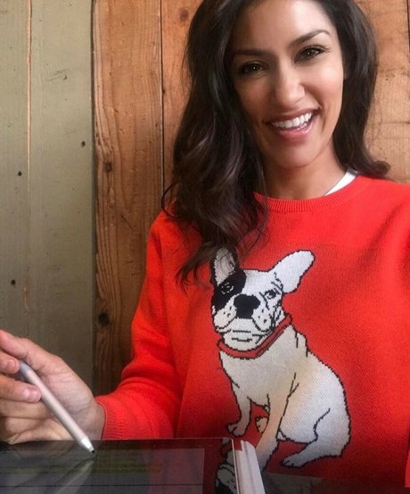 Janina Gavankar pretty model gallery