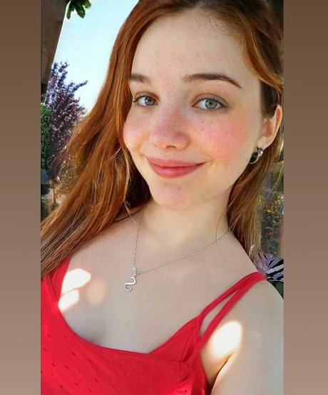 SSandia pornstar sex image