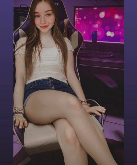 SSandia model erotic image