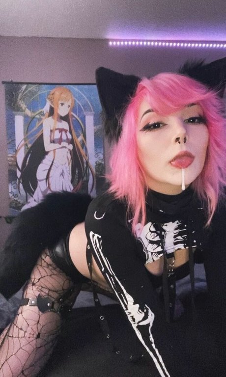 Dainty Cravings model porn galleries