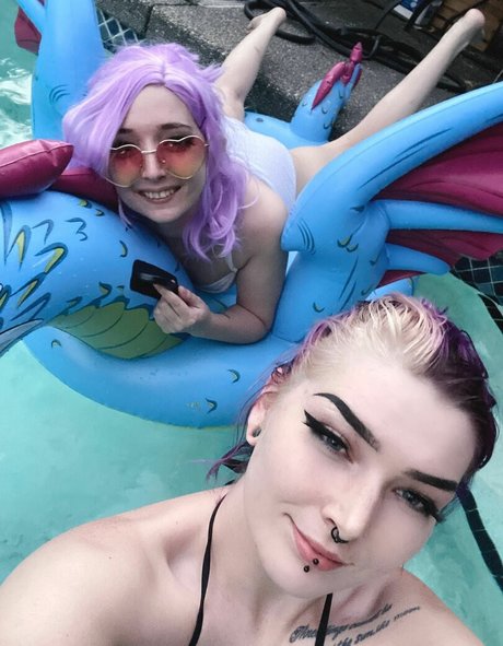 Dainty Cravings pornstar hd gallery