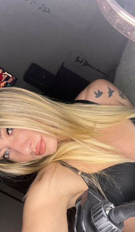 beauty teen onlyfans beautiful naked picture