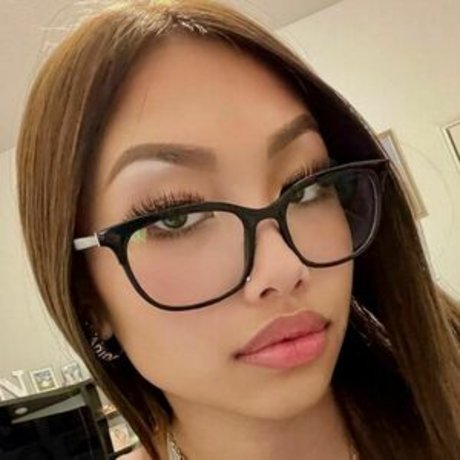 ariabackstage star sexy galleries