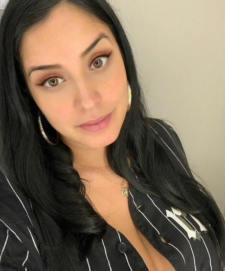 Laura Stylez pornstar erotic images