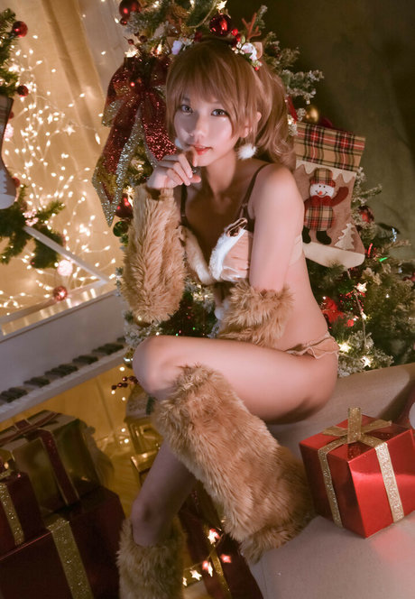 tinneh pornstar nude photo