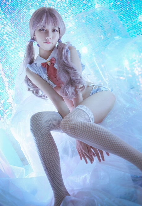 tinneh sexy star photos