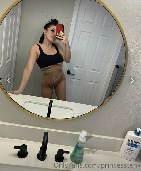 Princesstehy erotic model gallery