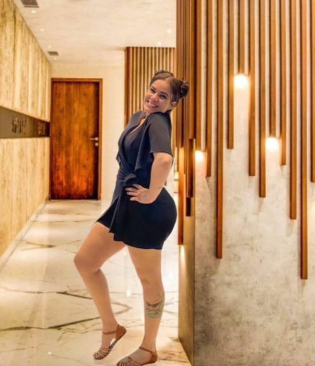 Casal Canalha naked model img