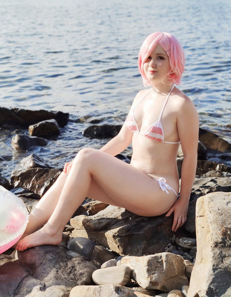 aki puff adult actress galleries