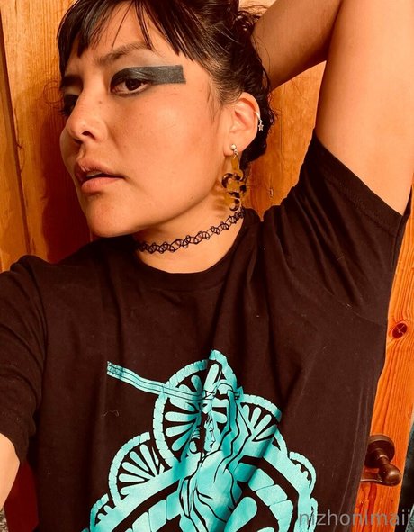 nizhonimaii nude model archive