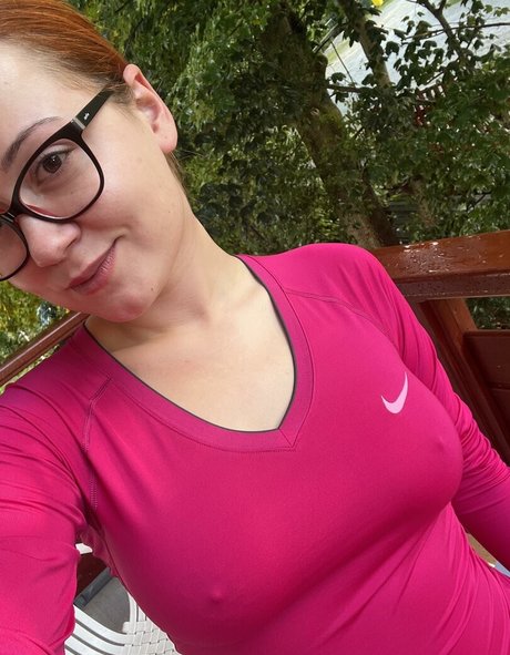 Hailey Cooper sexy actress images