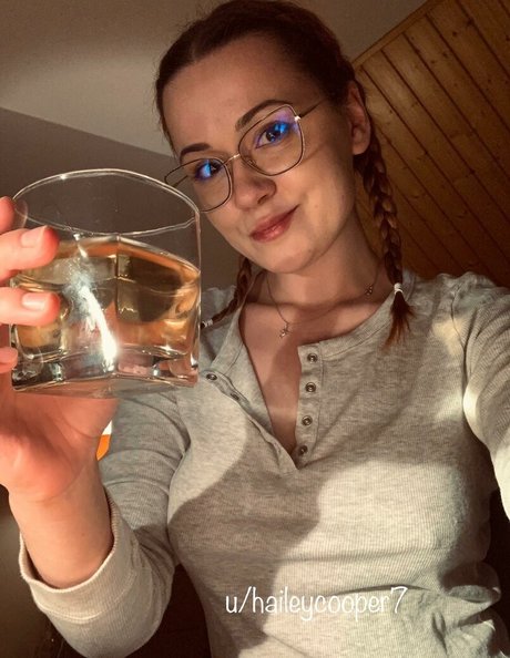 Hailey Cooper model porn photos