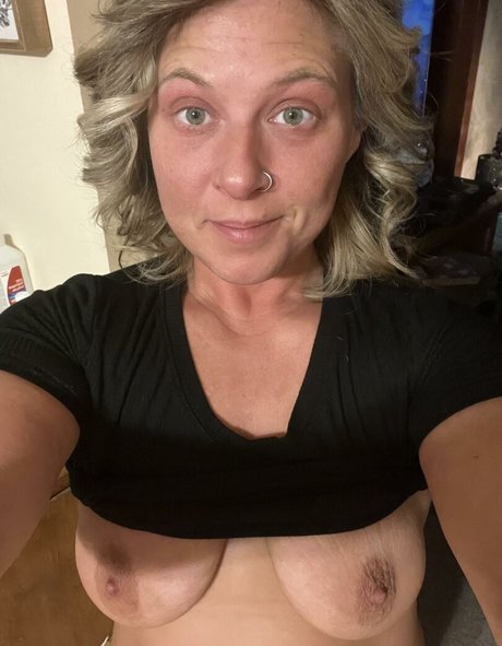 Meghann Bee erotic star pics