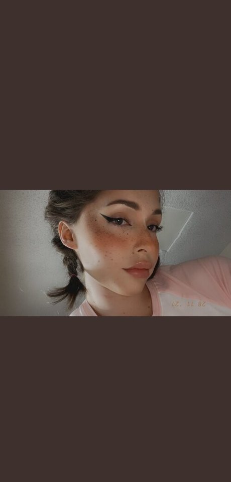 Summer James nudes model photo