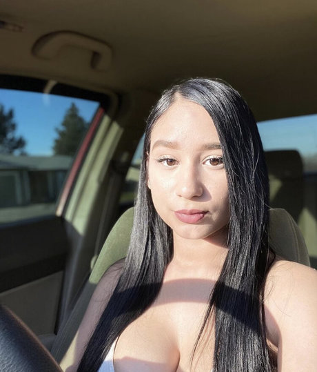 bitamartinezz model sexy images