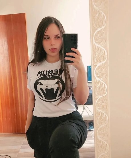 busty mom onlyfans free porn pics