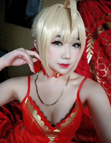 tsikyo pornstar erotic picture