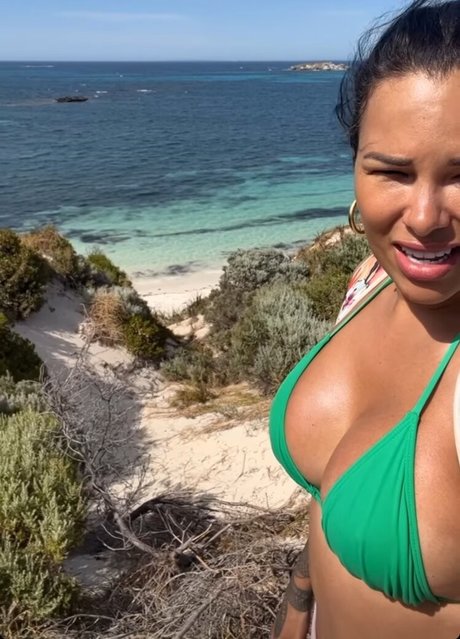 Ariadna Arantes xxx actress photo