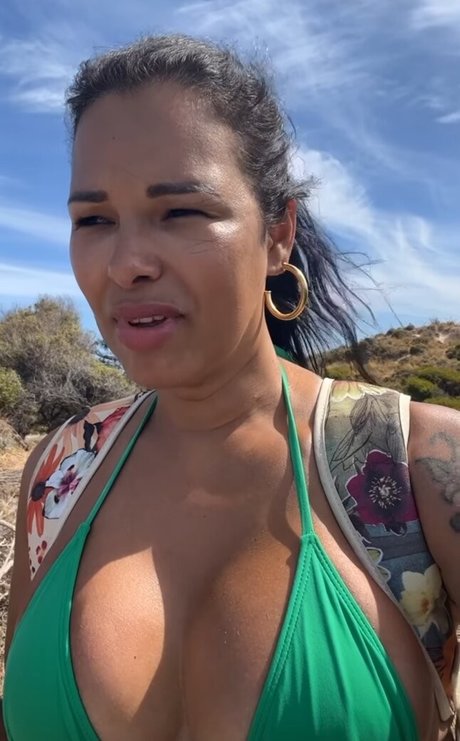 Ariadna Arantes beautiful star images