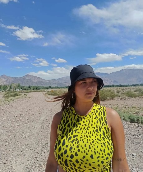 Agustina Doffo model free img