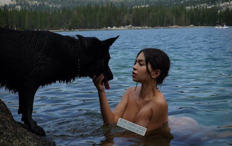 Miratwitch nudes model photos