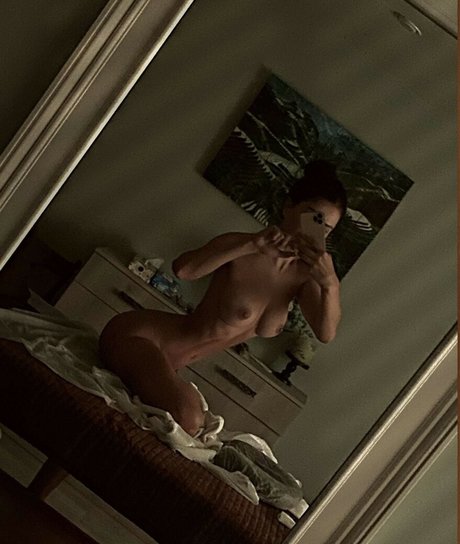 Miratwitch nudes pornstar pics