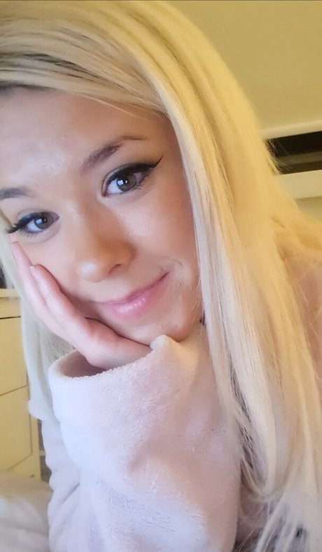 KimJade999 pornstar exclusive gallery