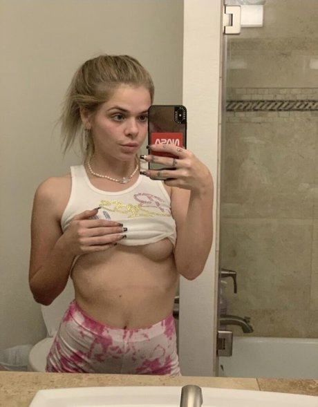 griffinarnlund nude star pictures