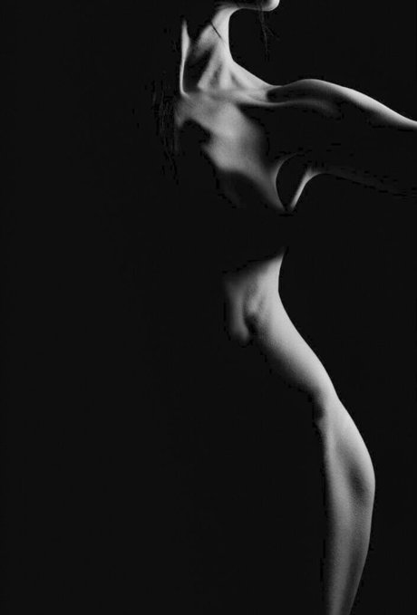 Asra Tin adult star photos