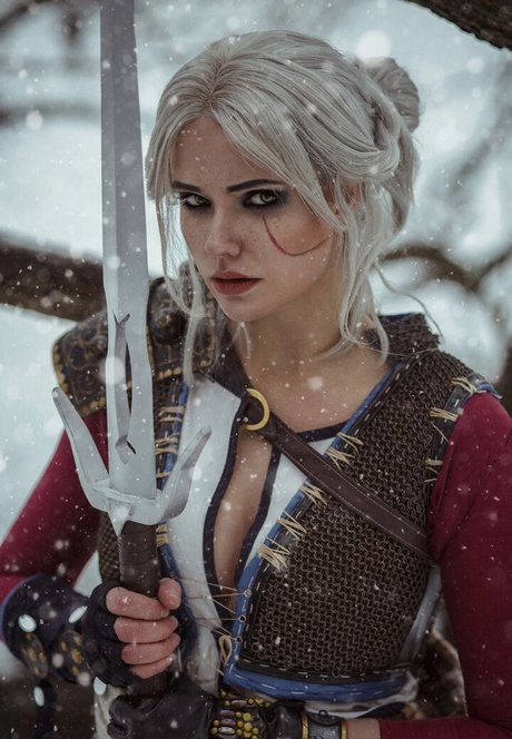 Miroslava Ladovir naked model photos