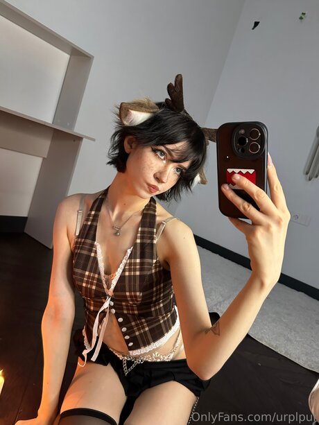 urplpur hd actress image