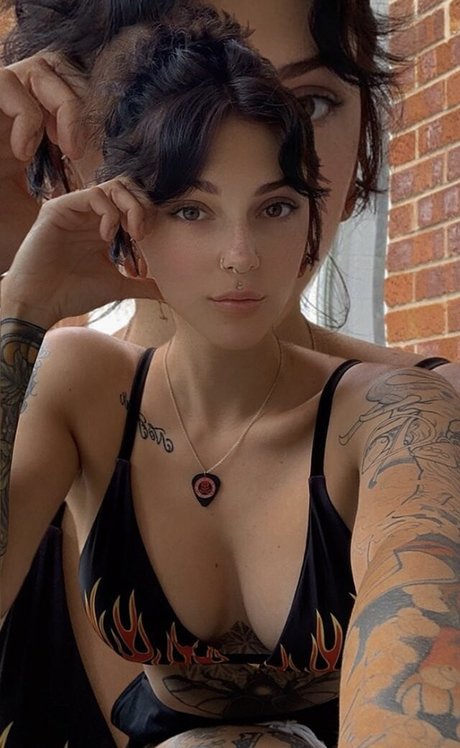 Gigisleek pornstar adult images