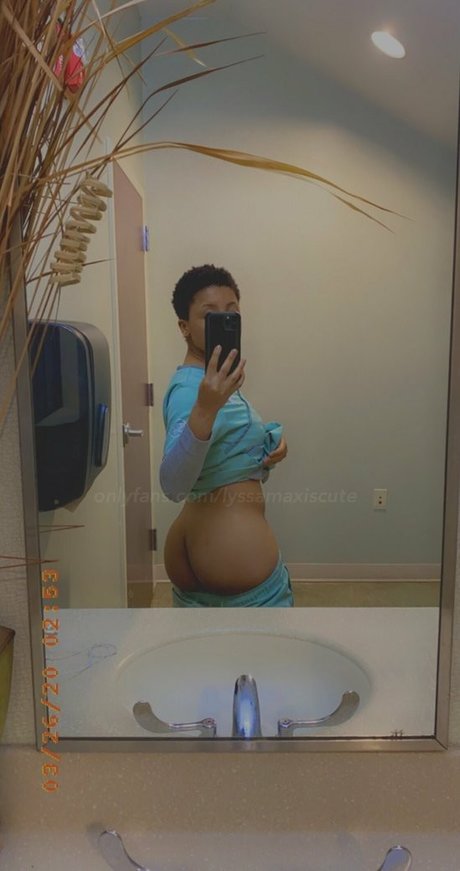 curvy girls onlyfans sexy naked picture