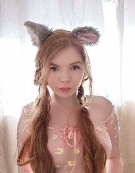 Mira Ilina hot pornstar picture