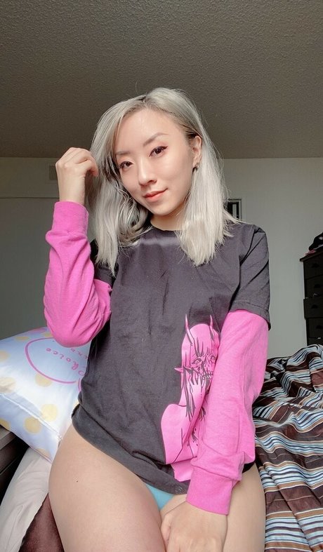 Stella Chu naked actress photo