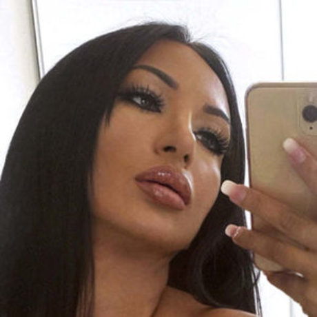 swimming pool onlyfans nude picture