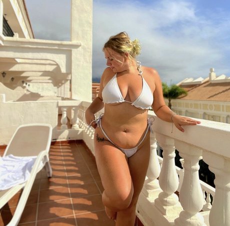 Caseypink model pornographic gallery