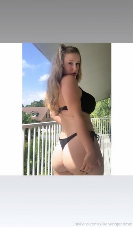 mom daughter onlyfans hot nude pic