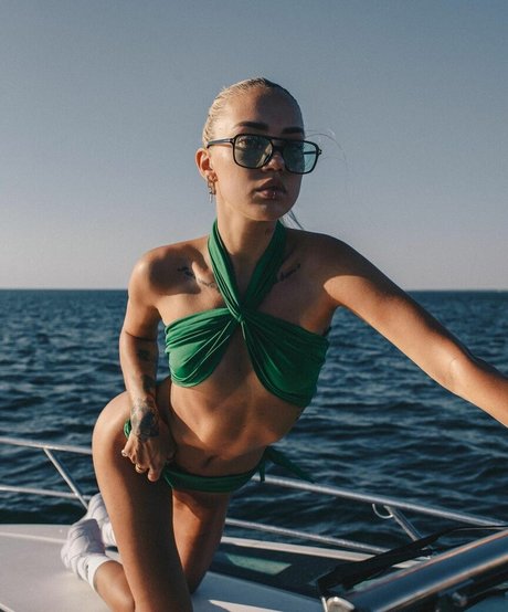 crossdresser onlyfans adult images