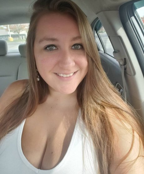 tiny onlyfans hot pics