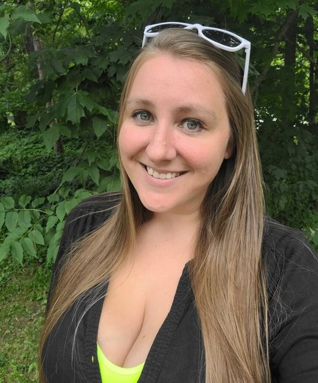 Caityy Cakesss model pretty pictures