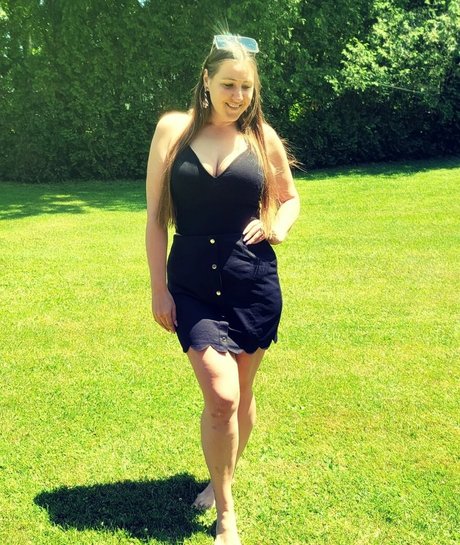 Caityy Cakesss model adult pics