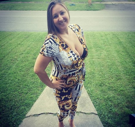 Caityy Cakesss model hd gallery