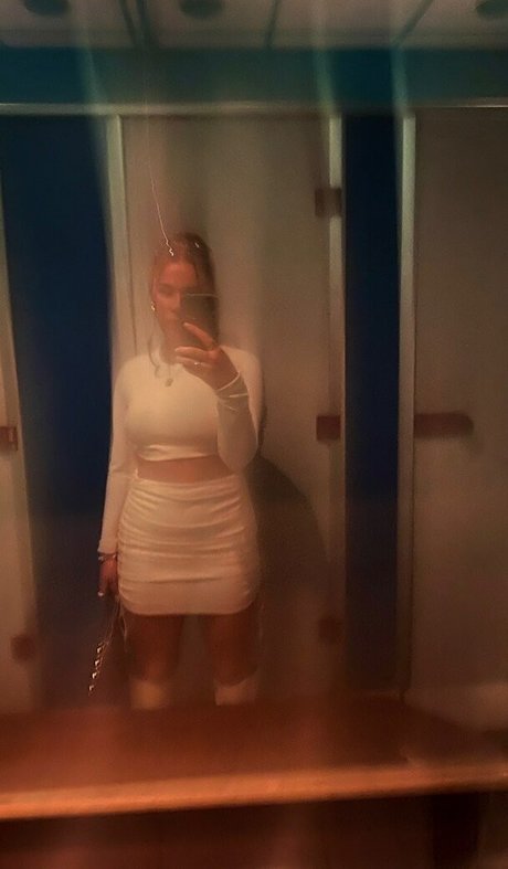 dumps erotic pornstar images