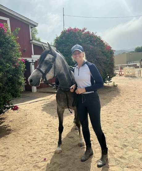 Beth Behrs exclusive actress pic