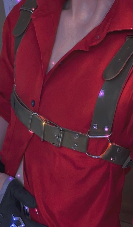 Naruxtoes star nude images