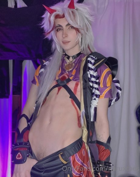 Naruxtoes nude actress photo