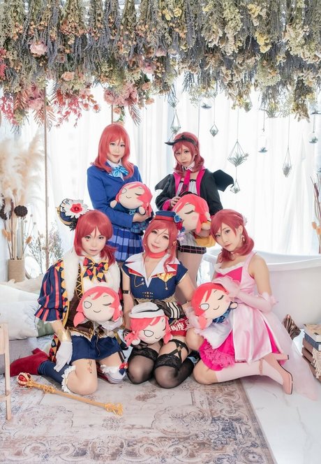 Akicoser sex actress pics