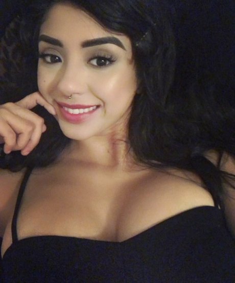 Alexandra Nicole hd model picture