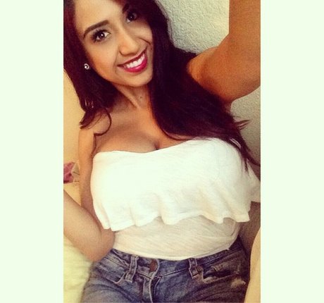 Alexandra Nicole star photo